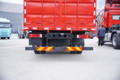 一汽解放J6G 领航版 7.8L柴油 360马力 4X2 一汽解放10档 6.75米排半仓栅式载货车 一汽解放J6G 领航版 7.8L柴油 360马力 4X2 一汽解放10档 6.75米排半仓栅式载货车