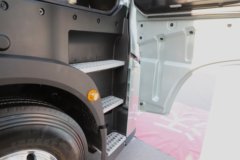 重汽黄河H7 6X4 混合动力牵引车 宁德时代60kWh 重汽黄河H7 6X4 混合动力牵引车 宁德时代60kWh