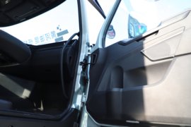 黄河H7&nbsp;电动牵引车驾驶室图片