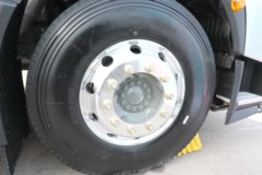 重汽黄河H7 6X4 混合动力牵引车 宁德时代60kWh 重汽黄河H7 6X4 混合动力牵引车 宁德时代60kWh