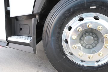 黄河H7&nbsp;电动牵引车底盘图片