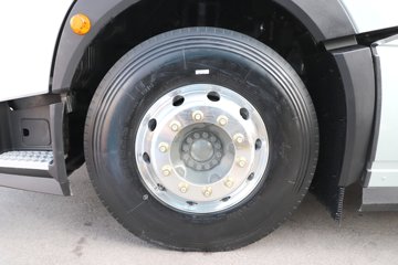 黄河H7&nbsp;电动牵引车底盘图片