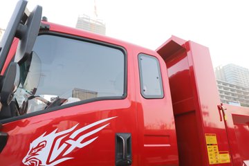 �й������ɶ����ó�V3-X 4.1L���� 200���� 4X2 ��ʿ��8�� 3.8���Ű���ж��ͼƬ