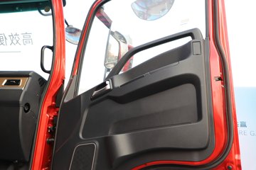 �й������ɶ����ó�V3-X 4.1L���� 200���� 4X2 ��ʿ��8�� 3.8���Ű���ж��ͼƬ