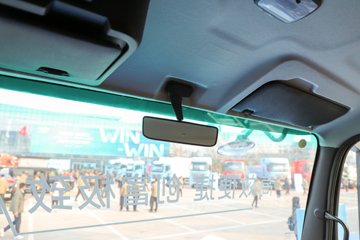 �й������ɶ����ó�V3-X 4.1L���� 200���� 4X2 ��ʿ��8�� 3.8���Ű���ж��ͼƬ