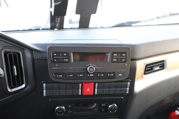 �й������ɶ����ó�V3-X 4.1L���� 200���� 4X2 ��ʿ��8�� 3.8���Ű���ж��ͼƬ