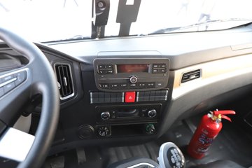 �й������ɶ����ó�V3-X 4.1L���� 200���� 4X2 ��ʿ��8�� 3.8���Ű���ж��ͼƬ