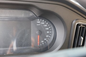 �й������ɶ����ó�V3-X 4.1L���� 200���� 4X2 ��ʿ��8�� 3.8���Ű���ж��ͼƬ