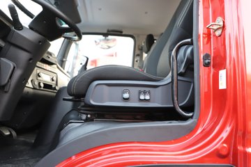 �й������ɶ����ó�V3-X 4.1L���� 200���� 4X2 ��ʿ��8�� 3.8���Ű���ж��ͼƬ