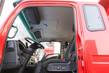 �й������ɶ����ó�V3-X 4.1L���� 200���� 4X2 ��ʿ��8�� 3.8���Ű���ж��ͼƬ