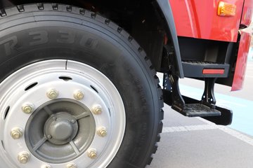 �й������ɶ����ó�V3-X 4.1L���� 200���� 4X2 ��ʿ��8�� 3.8���Ű���ж��ͼƬ