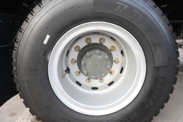 �й������ɶ����ó�V3-X 4.1L���� 200���� 4X2 ��ʿ��8�� 3.8���Ű���ж��ͼƬ