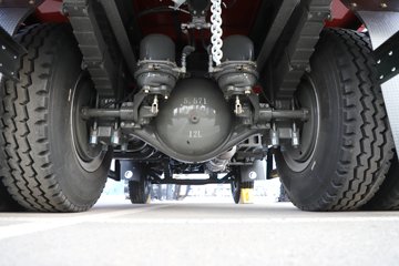 �й������ɶ����ó�V3-X 4.1L���� 200���� 4X2 ��ʿ��8�� 3.8���Ű���ж��ͼƬ