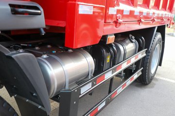 �й������ɶ����ó�V3-X 4.1L���� 200���� 4X2 ��ʿ��8�� 3.8���Ű���ж��ͼƬ