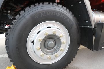 �й������ɶ����ó�V3-X 4.1L���� 200���� 4X2 ��ʿ��8�� 3.8���Ű���ж��ͼƬ
