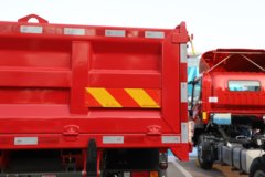 中国重汽成都商用车V3-X 4.1L柴油 200马力 4X2 法士特8档 3.8米排半自卸车 中国重汽成都商用车V3-X 4.1L柴油 200马力 4X2 法士特8档 3.8米排半自卸车