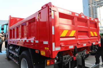 �й������ɶ����ó�V3-X 4.1L���� 200���� 4X2 ��ʿ��8�� 3.8���Ű���ж��ͼƬ