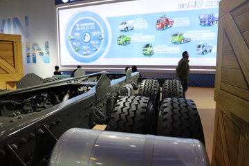 �й������ɶ����ó� ����V5-X 8X4 ���綯��ж�� ����ʱ��352kWhͼƬ