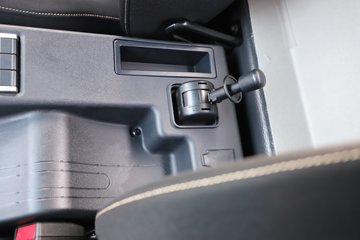 �й������ɶ����ó� V1-X 2.5L���� 170���� 4X2 10�� AMT�Զ��� 2.9����ж��ͼƬ