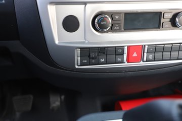 �й������ɶ����ó� V1-X 2.5L���� 170���� 4X2 10�� AMT�Զ��� 2.9����ж��ͼƬ