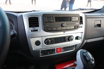 �й������ɶ����ó� V1-X 2.5L���� 170���� 4X2 10�� AMT�Զ��� 2.9����ж��ͼƬ