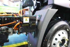 重汽豪曼 星蓝EM3 天行版 4.18米单排纯电动栏板轻卡 宁德时代140.41kWh