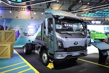 重汽豪曼牛气冲天MAX 2.5L柴油 185马力 中国重汽12档 4.15米单排仓栅式轻卡