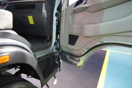 牛气冲天MAX&nbsp;载货车驾驶室                                               图片