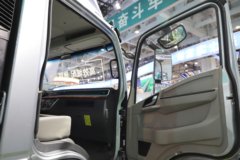 重汽豪曼牛气冲天MAX 2.5L柴油 185马力 中国重汽12档 4.15米单排仓栅式轻卡 重汽豪曼牛气冲天MAX 2.5L柴油 185马力 中国重汽12档 4.15米单排仓栅式轻卡