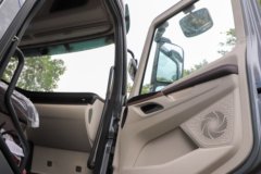 东风柳汽 乘龙HK 14.5L LNG 630马力 6X4 法士特12档 AMT自动档 牵引车 东风柳汽 乘龙HK 14.5L LNG 630马力 6X4 法士特12档 AMT自动档 牵引车