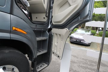 �������� ����HK 14.5L LNG 630���� 6X4 ��ʿ��12�� AMT�Զ��� ǣ����ͼƬ