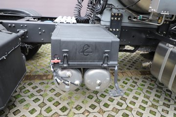 �������� ����HK 14.5L LNG 630���� 6X4 ��ʿ��12�� AMT�Զ��� ǣ����ͼƬ