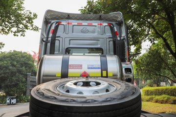 ������������HK 15.5L LNG 640���� 6X4 ��ʿ��12�� AMT�Զ��� ǣ����ͼƬ