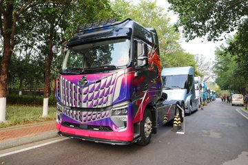 乘龙HK&nbsp;牵引车外观                                                图片