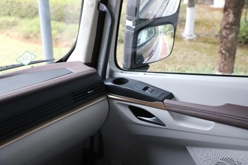 ������������HK 15.5L LNG 640���� 6X4 ��ʿ��12�� AMT�Զ��� ǣ����ͼƬ