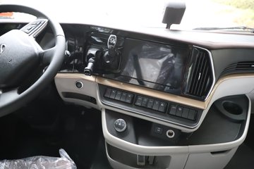 ������������HK 15.5L LNG 640���� 6X4 ��ʿ��12�� AMT�Զ��� ǣ����ͼƬ