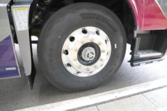 东风柳汽乘龙HK 15.5L LNG 640马力 6X4 法士特12档 AMT自动档 牵引车