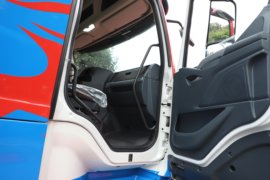 T7L&nbsp;牵引车驾驶室                                               图片