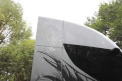 东风柳汽乘龙魅影 6X4 纯电动牵引车 宁德时代400kWh