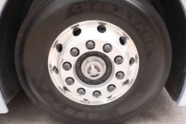 魅影&nbsp;电动牵引车底盘图片