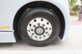 魅影&nbsp;电动牵引车底盘图片