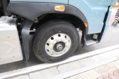 东风柳汽 乘龙H7 6X4 氢燃料牵引车 东风柳汽 乘龙H7 6X4 氢燃料牵引车