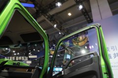 中国重汽成都商用车 V3-X 4X2 4.2米纯电动排半自卸车 宁德时代165kWh 中国重汽成都商用车 V3-X 4X2 4.2米纯电动排半自卸车 宁德时代165kWh