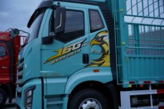 一汽解放J6G Pro领航版 7.8L柴油 380马力 4X2 一汽解放10档 全浮高顶 6.75米仓栅式载货车