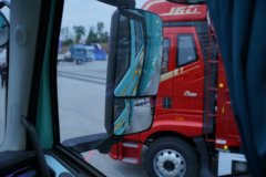 一汽解放J6G Pro领航版 7.8L柴油 380马力 4X2 一汽解放10档 全浮高顶 6.75米仓栅式载货车