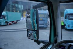 一汽解放J6G Pro领航版 7.8L柴油 380马力 4X2 一汽解放10档 全浮高顶 6.75米仓栅式载货车