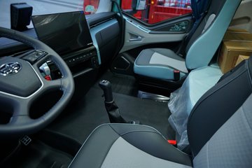 һ�����J6G Pro�캽�� 7.8L���� 380���� 4X2 һ�����10�� ȫ���߶� 6.75�ײ�դʽ�ػ���ͼƬ