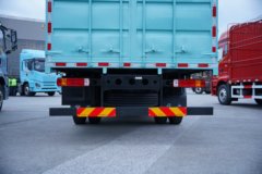 一汽解放J6G Pro领航版 7.8L柴油 380马力 4X2 一汽解放10档 全浮高顶 6.75米仓栅式载货车