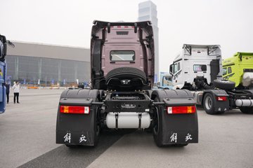 һ�����J6V �캽�� 12.5L���� 580���� 6X4 һ�����12�� AMT�Զ��� ǣ����ͼƬ