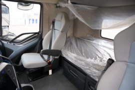 解放J6V&nbsp;牵引车驾驶室                                               图片